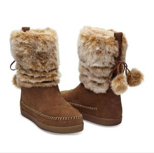 TOMS Nepal Suede and faux fur boots